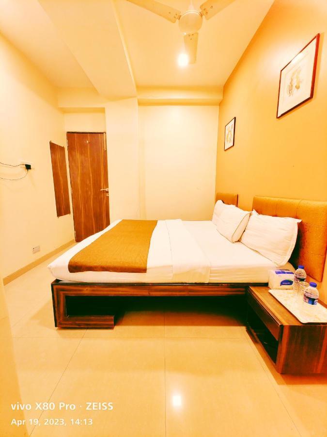Hotel Amfahh - Andheri West Railway Station Mumbai Ngoại thất bức ảnh