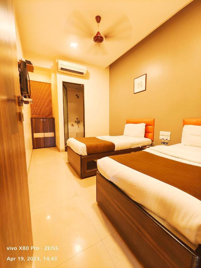 Hotel Amfahh - Andheri West Railway Station Mumbai Ngoại thất bức ảnh