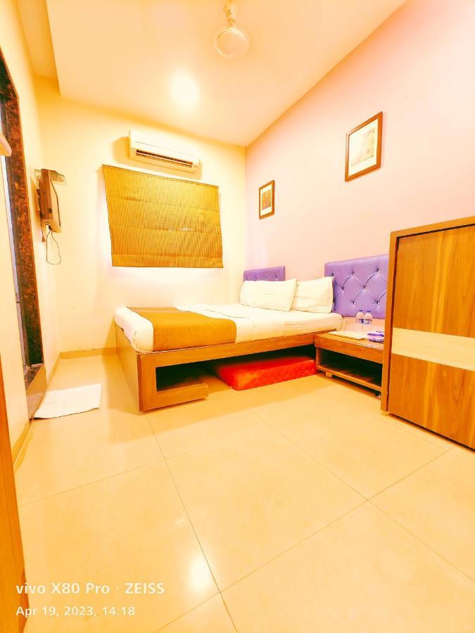 Hotel Amfahh - Andheri West Railway Station Mumbai Ngoại thất bức ảnh