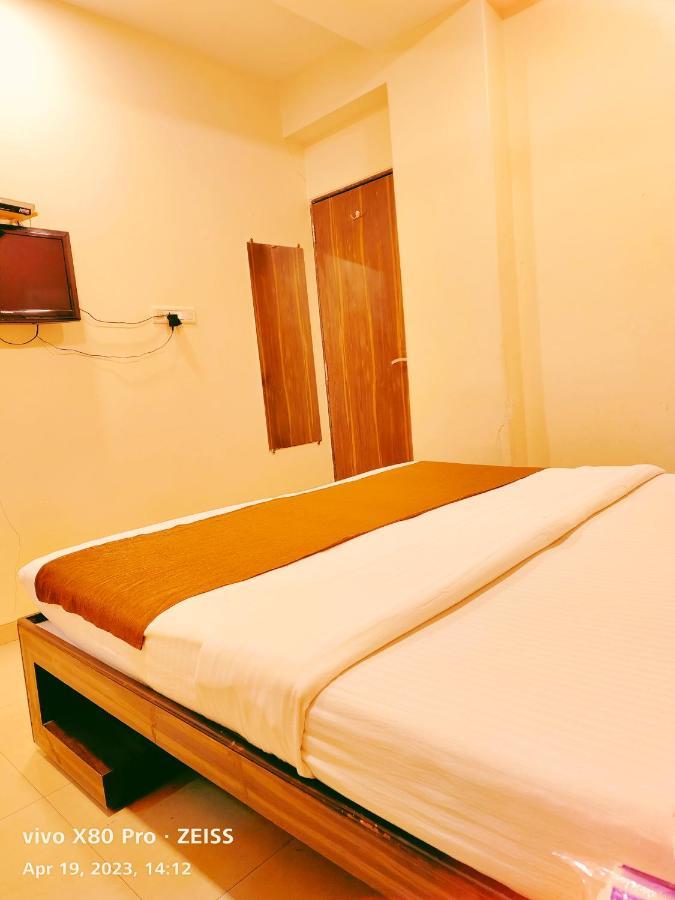 Hotel Amfahh - Andheri West Railway Station Mumbai Ngoại thất bức ảnh